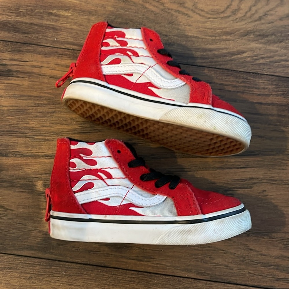 Vans - Picture 3 of 4